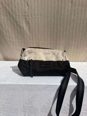 Sherpani Black and Cream Crossbody Messenger Bag